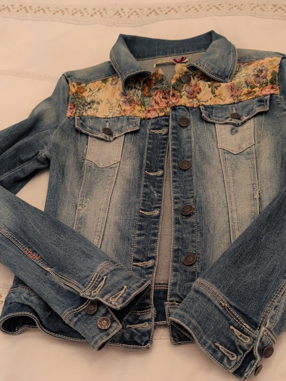 stradivarius Floral Yoke Light Blue Denim Jacket